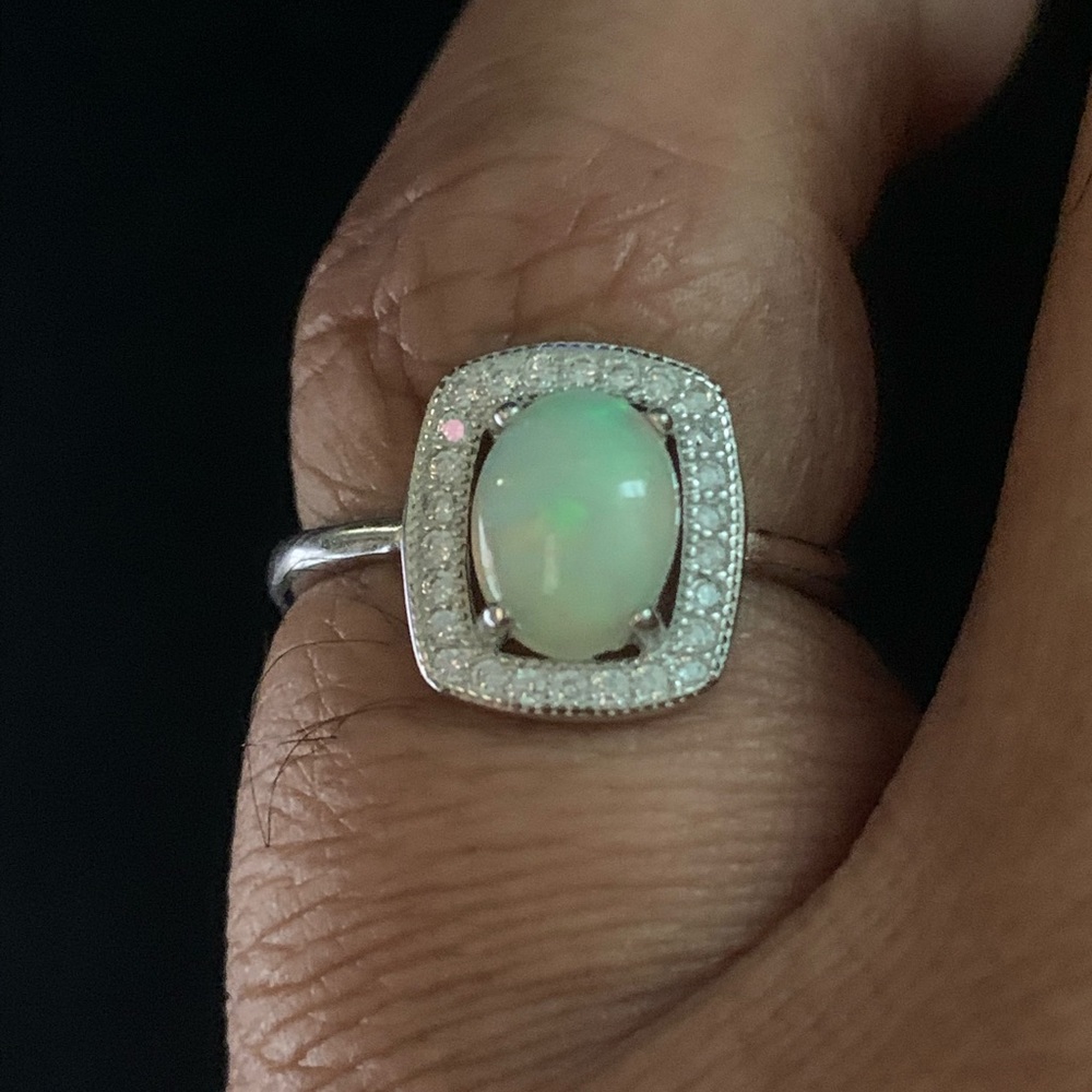Ring Genuine Opal